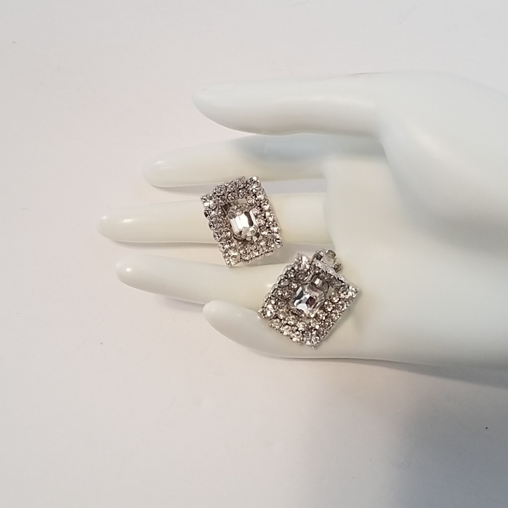 A pair of exquisite rhinestone clip earrings